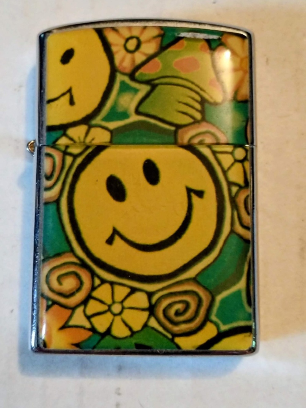 Windproof Flip-Top Lighter with Smiley Face Design